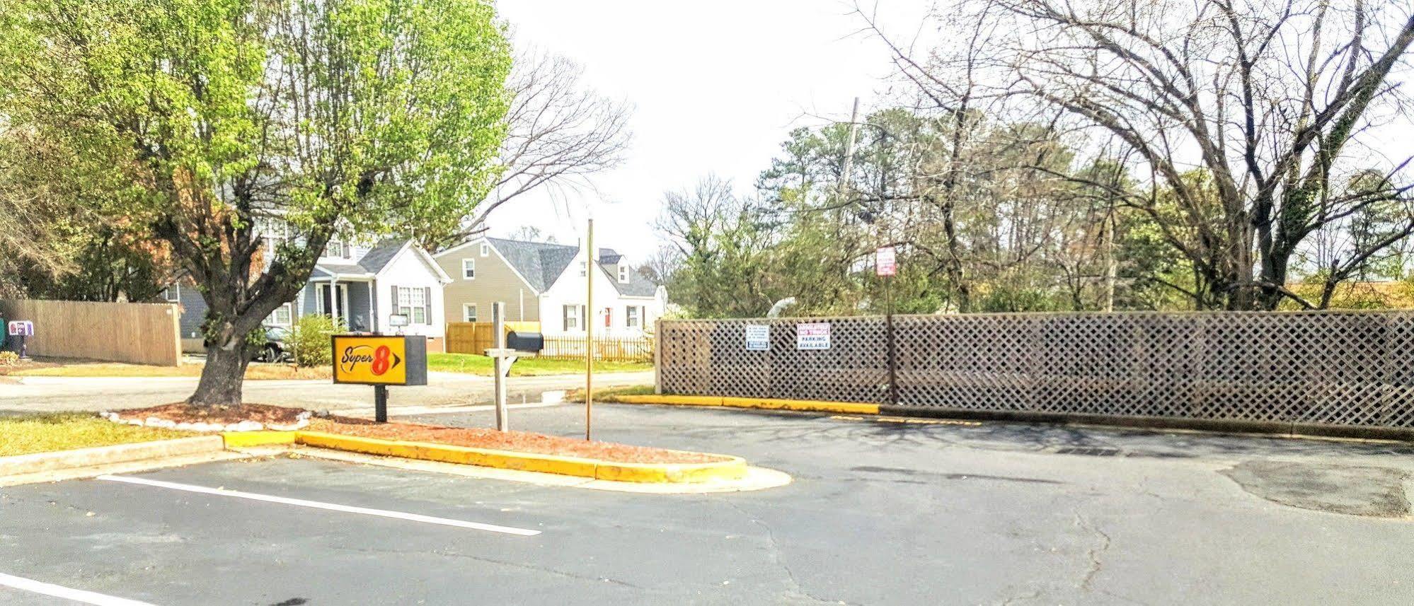 Motel Super 8 By Wyndham Richmond/Broad Street Henrico Exterior foto